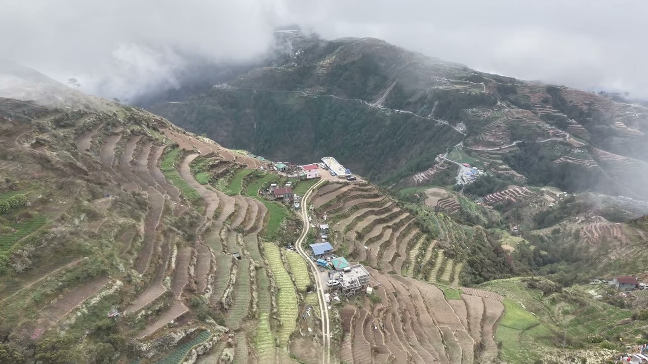 Barko sa Tuktok  ng Bundok (Atok, Benguet)