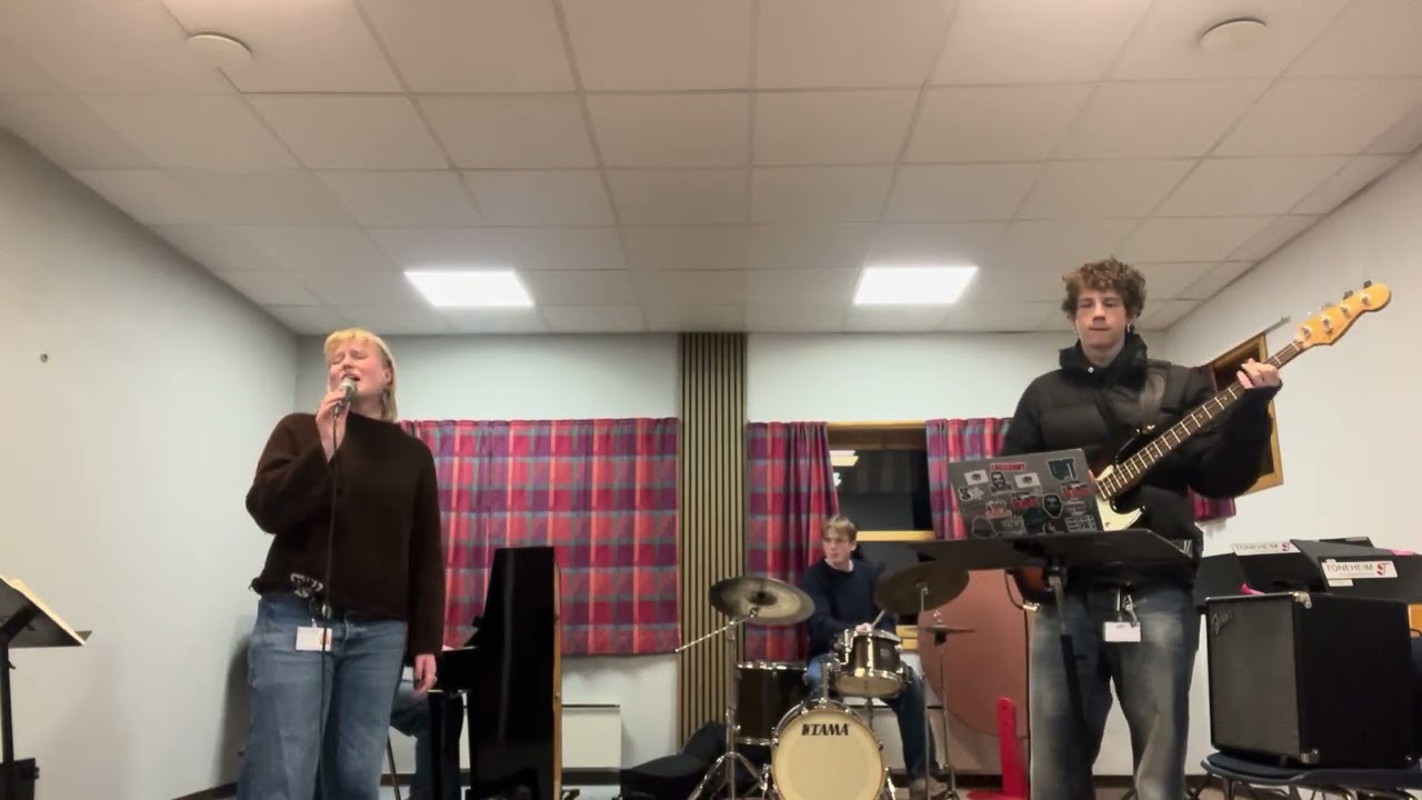 It dont mean a thing - Hannah Krogvold Axelsen
