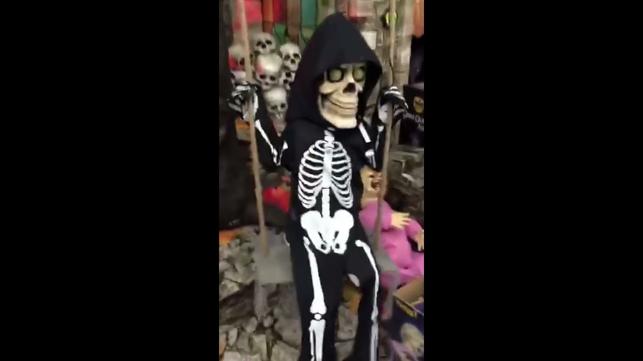 HALLOWEEN CANADA Shopping Spirit Costume 2018 КАНАДА Хэллоуин Шопинг