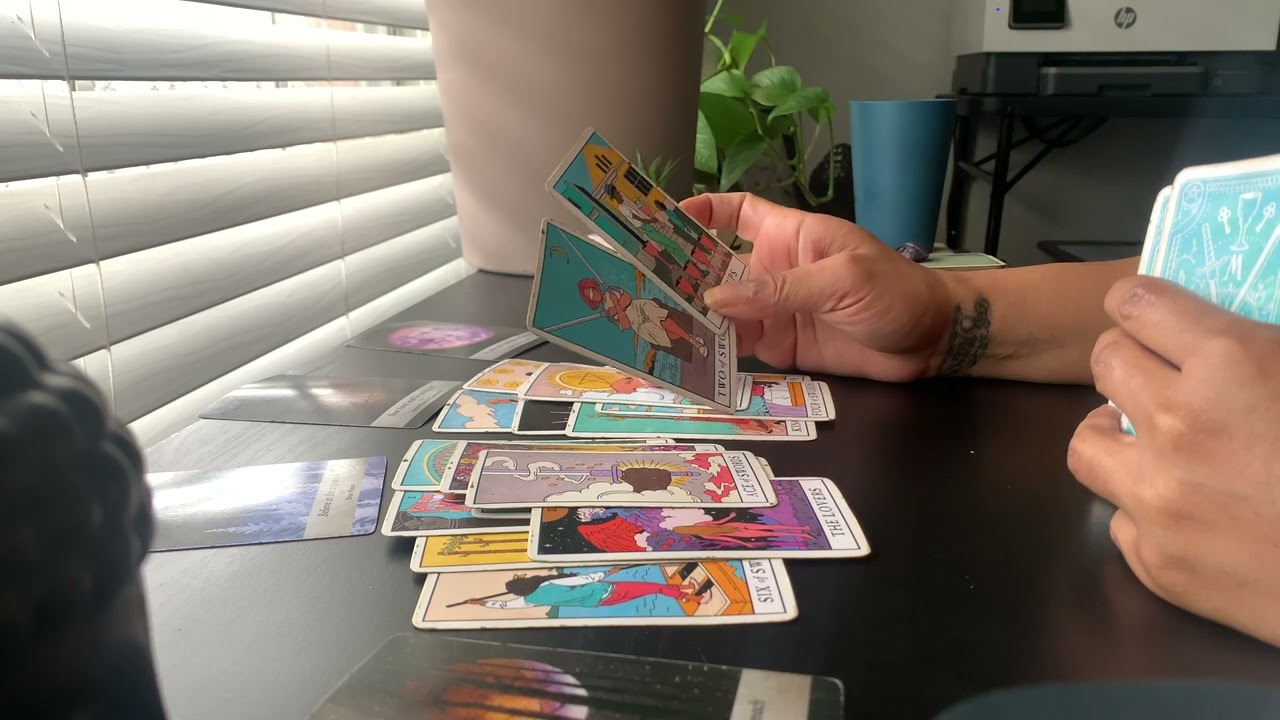Capricorn♑️♥️This Person Is Coming In To Marry You & Their Steps Are Being Guided To YOU🎉DM+DF🥰