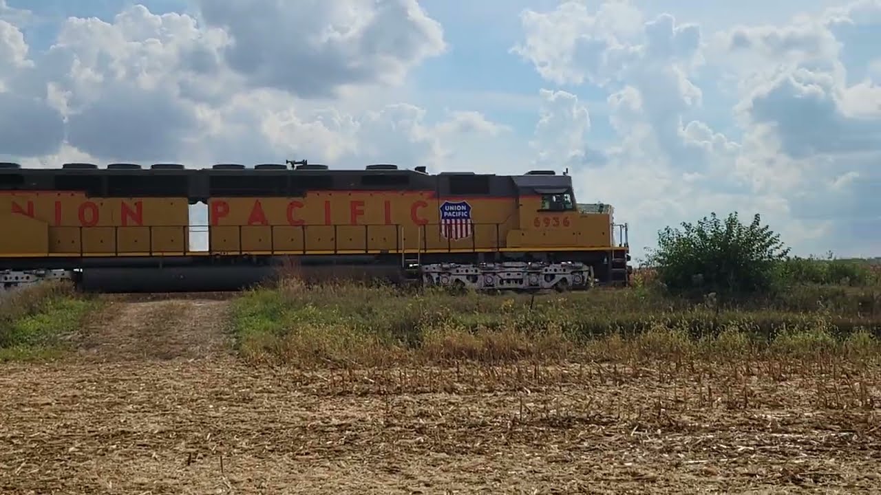 UP 6936 outside of Sheffield, IL 
