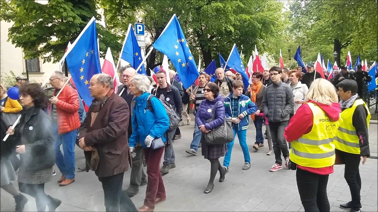 KOD Małopolskie uczcił Święto Flagi