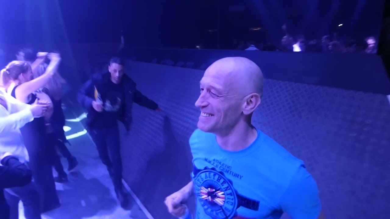 Soirée à Lagoa avec Dj Hs aux platines Final Rétro XMAS