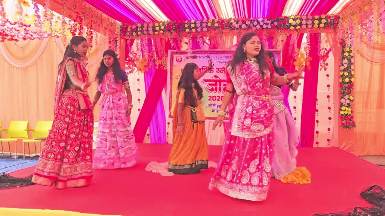 घूमर घूमर शासकिय आश्रम शाळ मोरांबा