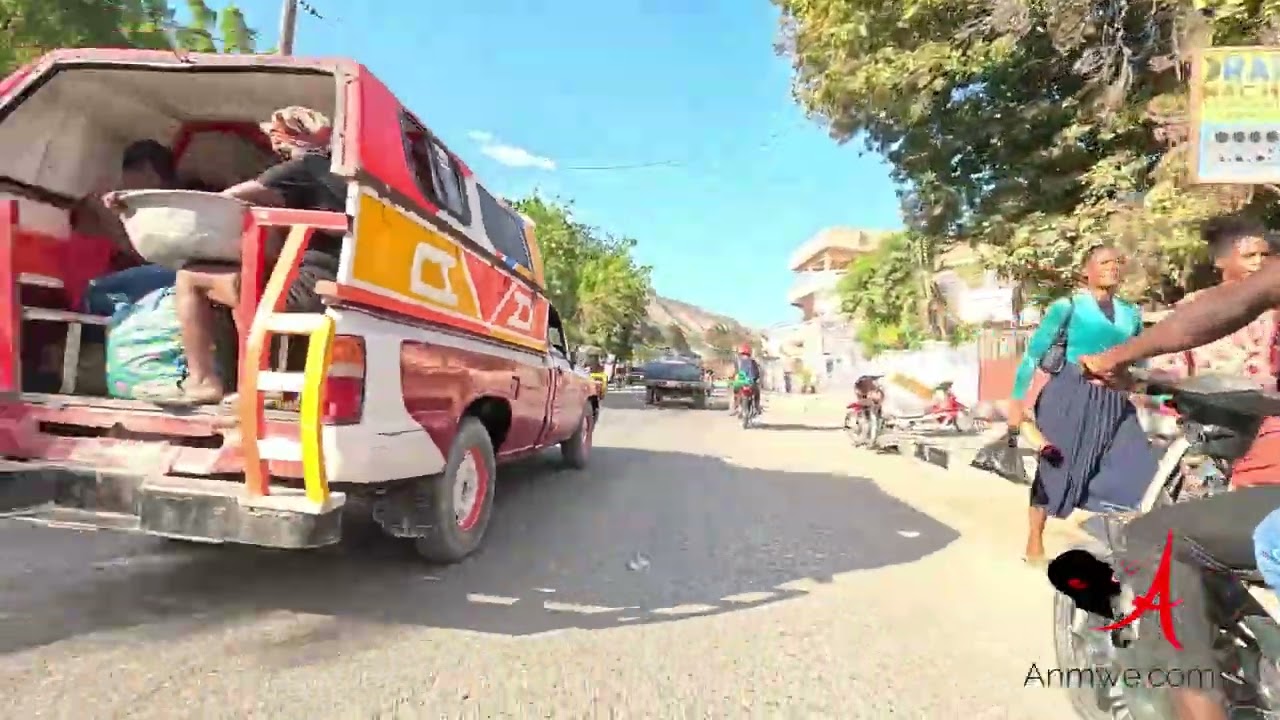 Gonaïves: Route des Dattes
