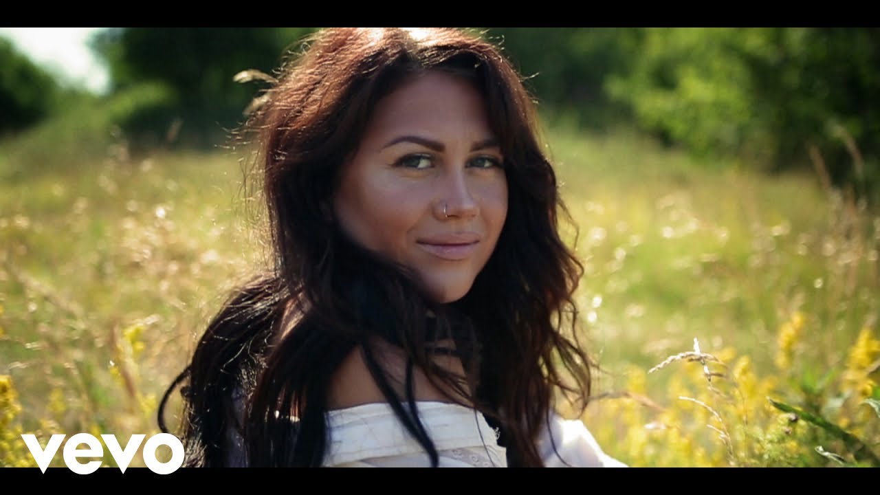 Elina Born - Kordumatu (Lyric Video)