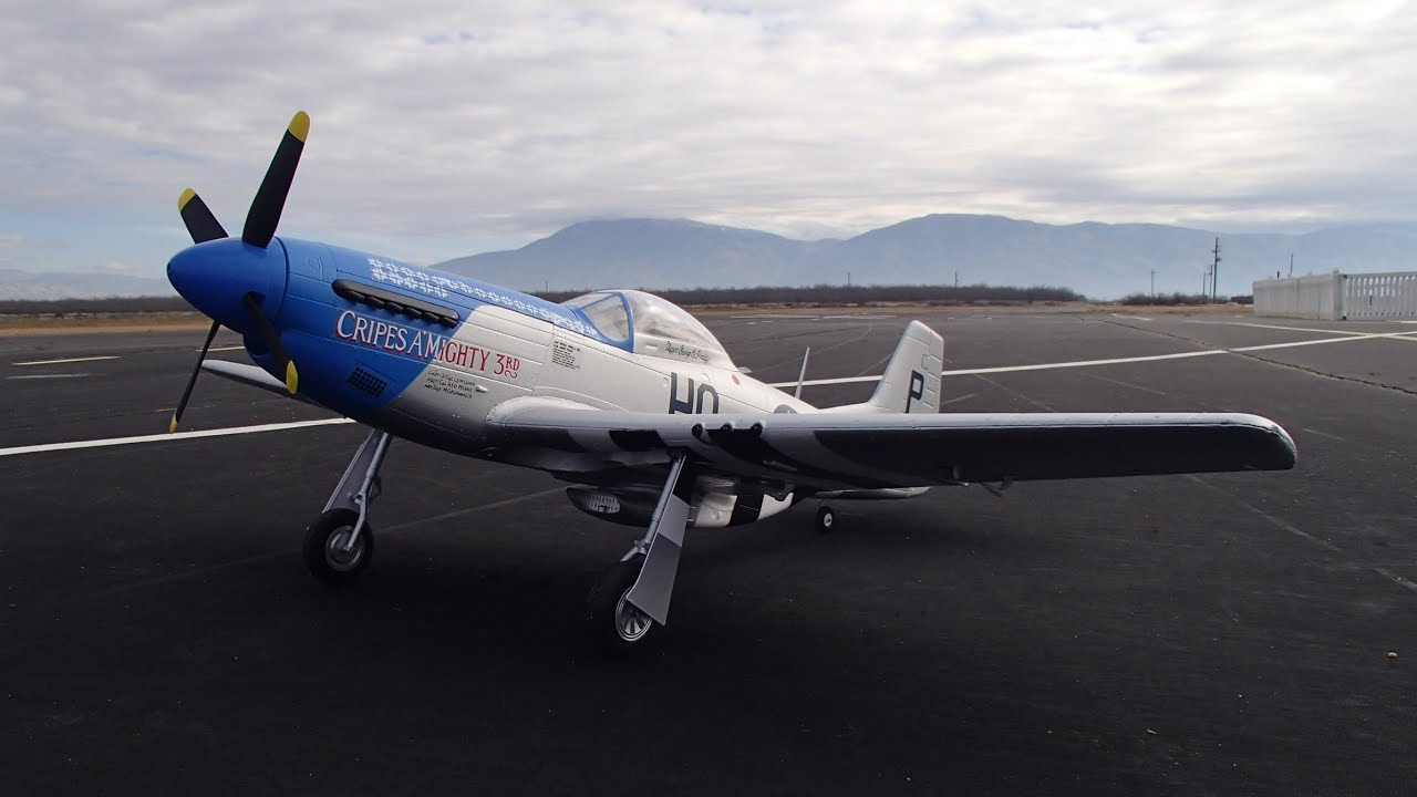 E-flite P-51D Mustang 1.2m BNF Basic: FLYING THE PATTERN w/ Bentley Hecht