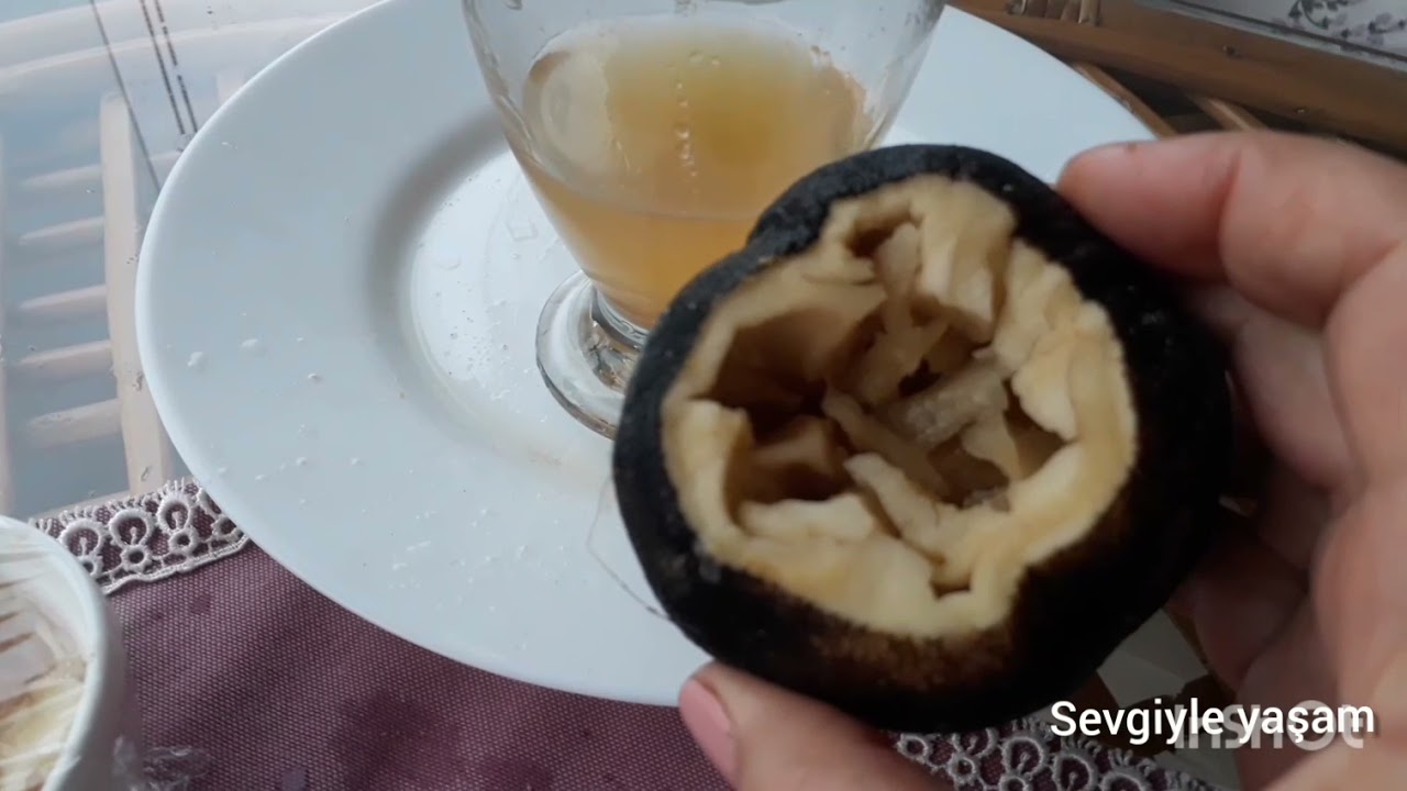 Öksürük ve balgam söktürücü kara turp kürü. Kara turp, bal, zencefil mutlaka yap. Balgam söktürücü