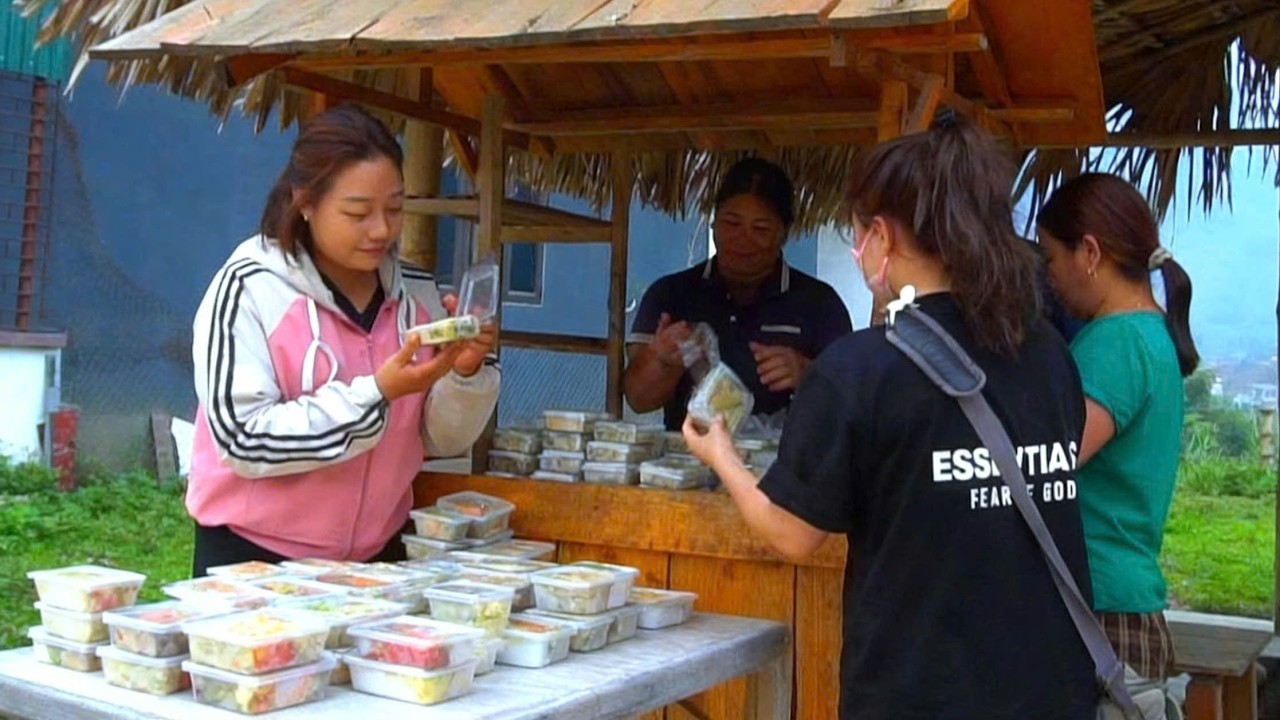 COI & LAI are making stuffed bamboo shoots together to sell - Earn extra income outdoors