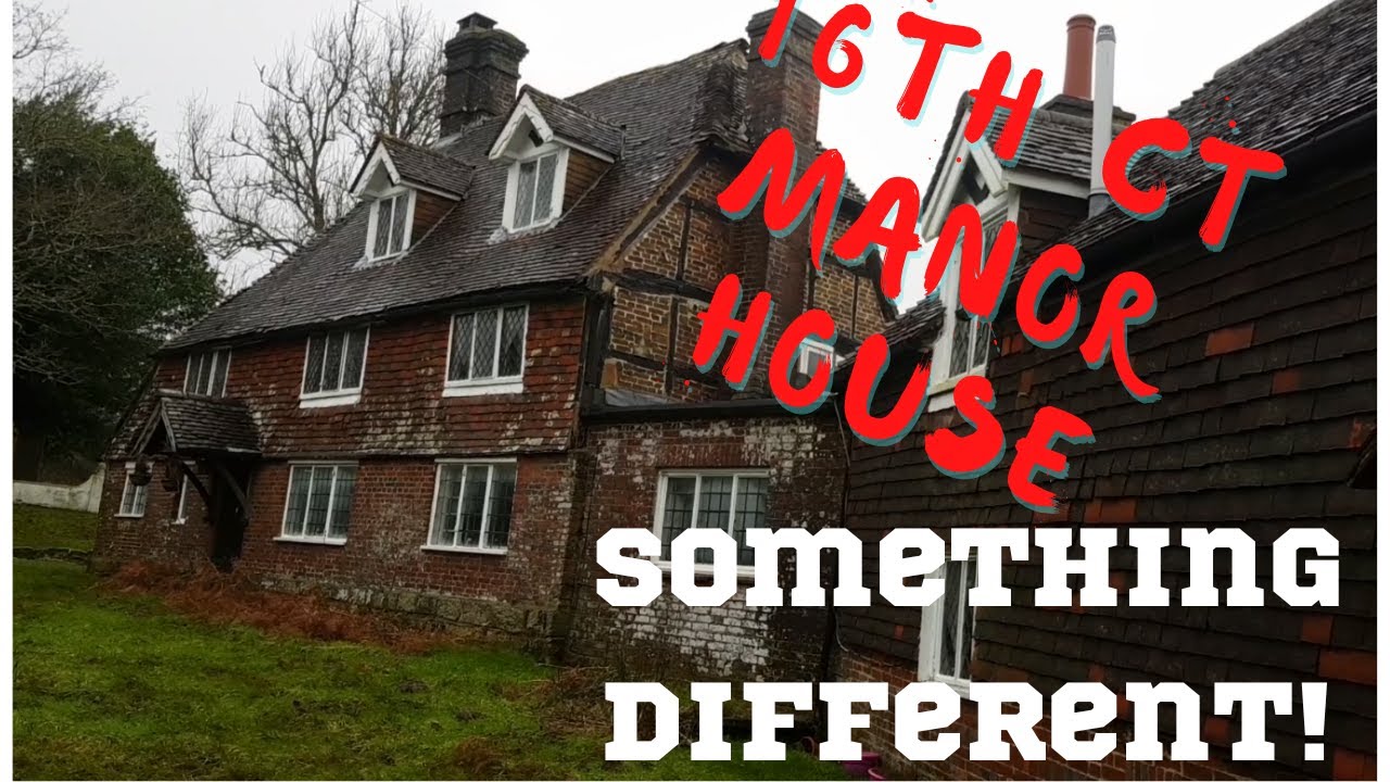 Tour inside an empty 16th Century Manor House