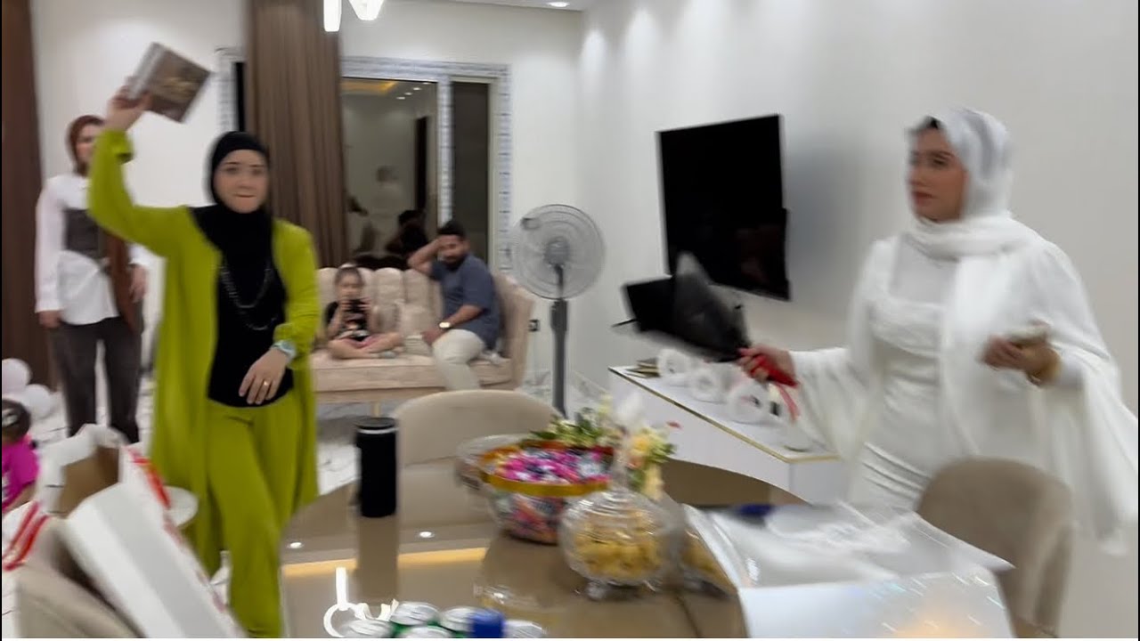 مقلب الاستفزاز في اختي يوم عيد ميلادها 🎂 شكلك بشع 🐮😱