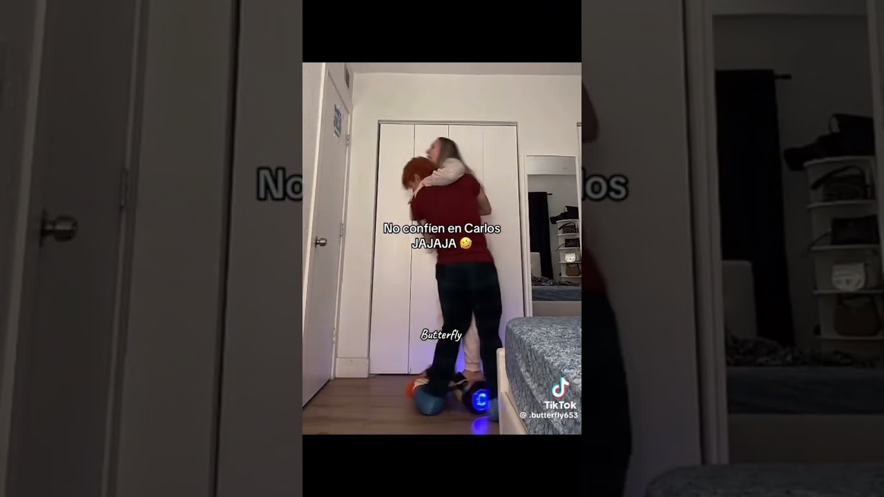Mama Yodania se cae de la patineta ,😱😅