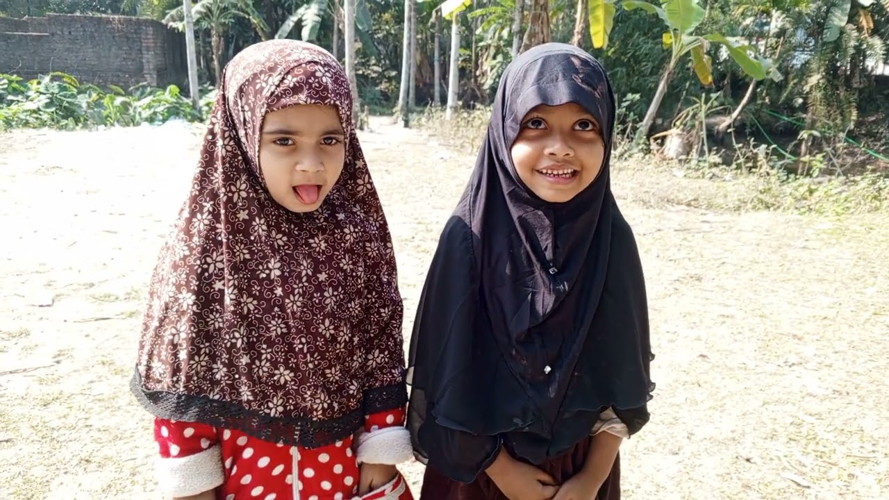 ছাত্রীতেই ধমক দিয়ে দিলো পড়ানোর সময় 