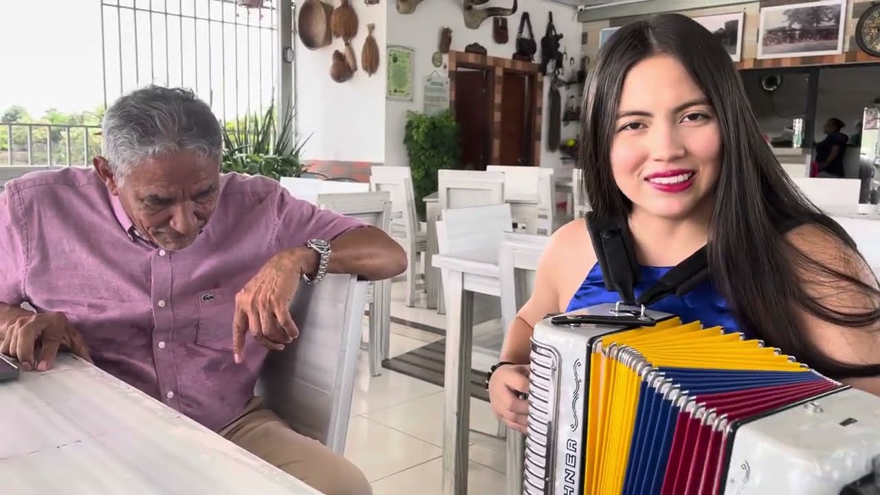 Amarte más no pude, al lado de su autor el gran Marciano Martínez