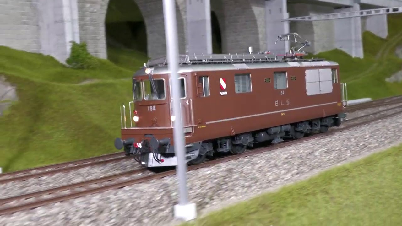JSVideo Spur 1 Wilchingen. Modifiziertes Märklin Krokodil der SBB unterwegs auf der BLS in 4K