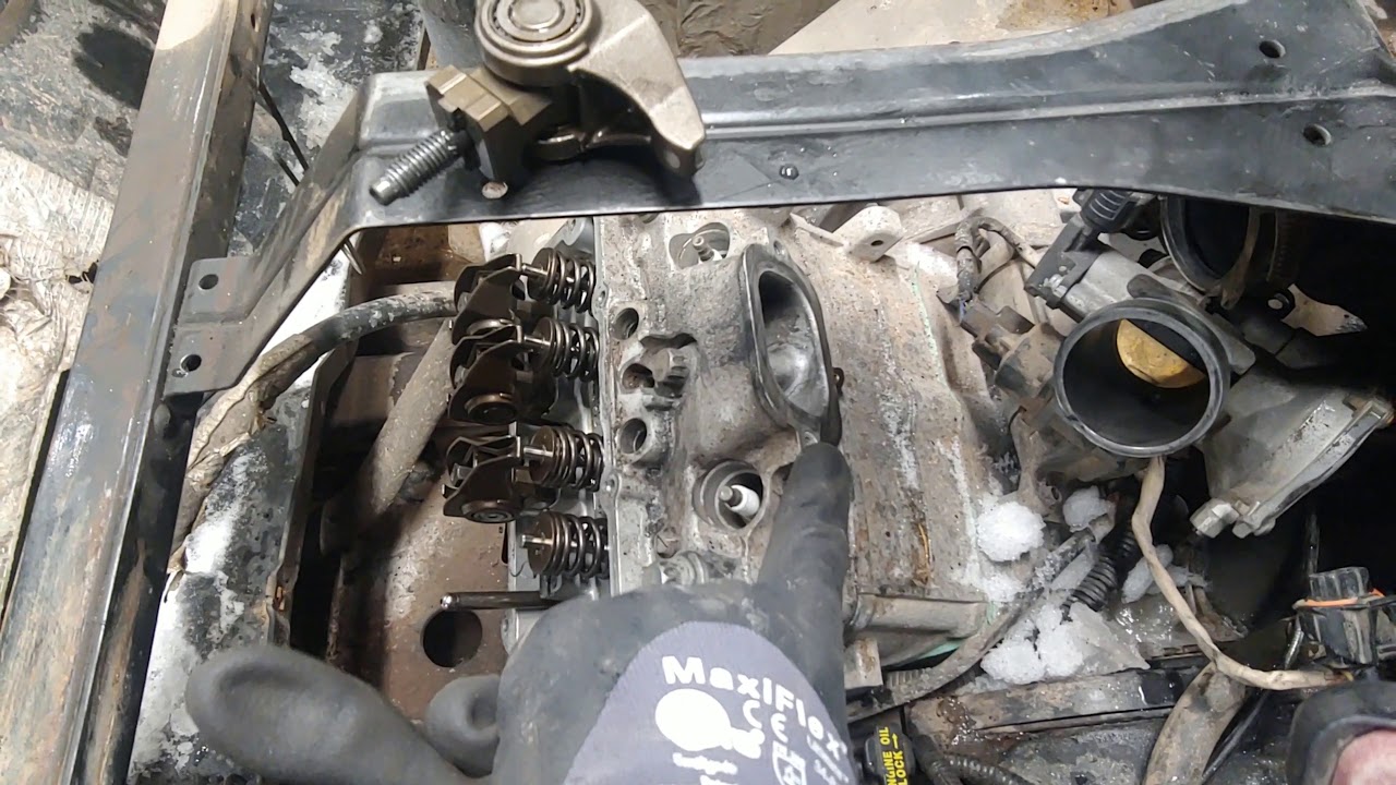 Pulling cylinder head on Polaris 800 Ranger 6x6