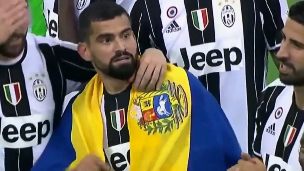 Tomás Rincón vs Lazio, Juventus 2-0 Lazio: Final Copa Italia 2017