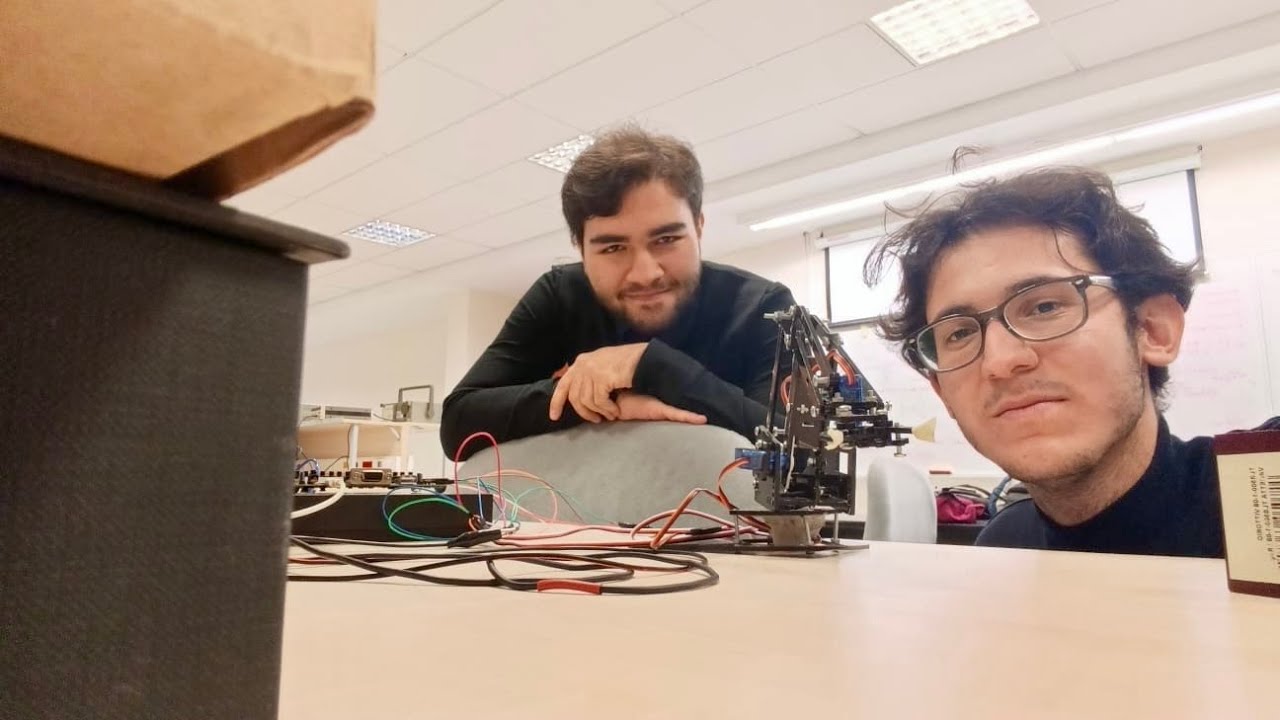 Ahmet Sait İşbilir - EE102 Project: Wireless Robotic Arm Control