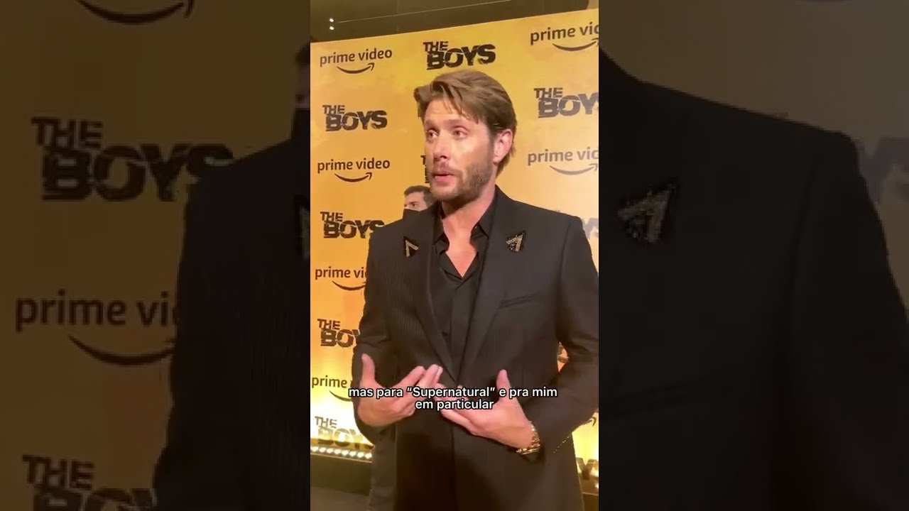 2022.07.04 Jensen Ackles interview on the red carpet in Brazil_3