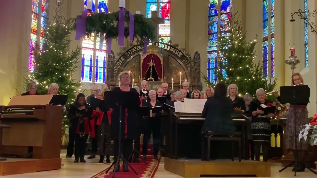 Memorykoor Hoogwoud zingt Angels Carol