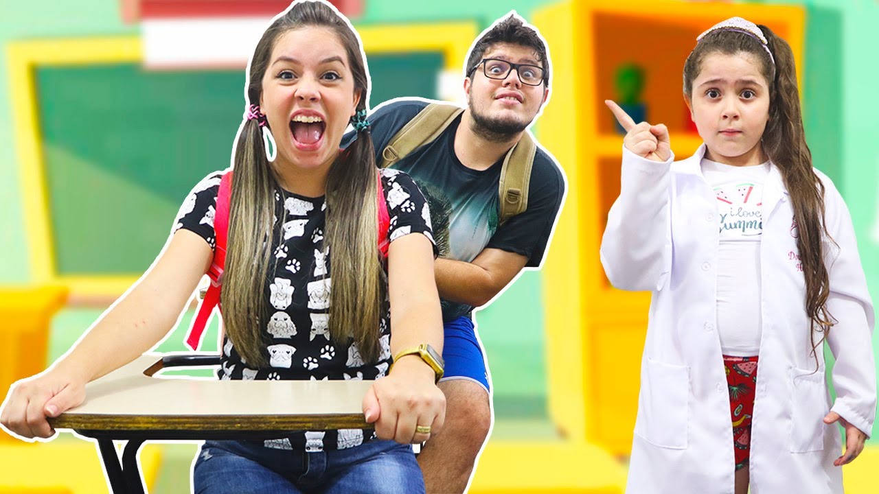 Heloísa finge ser professora do Papai e da Mamãe