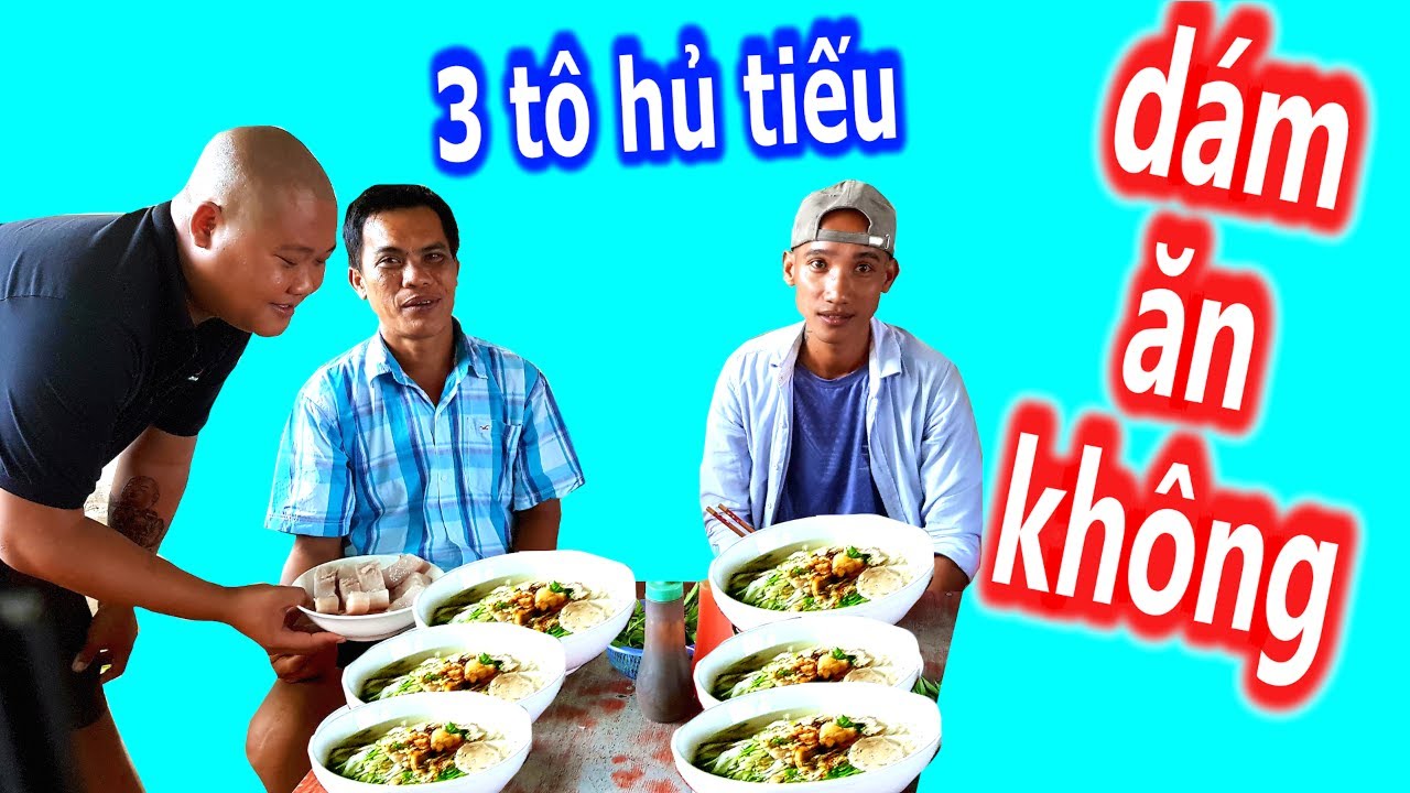 Thánh Mỡ Liều Mạng Vào Quán Thánh Ăn Đầu Trọc Thử Thách Ăn 3 Tô Hủ Tiếu Nhận Thưởng | Son Duoc Vlogs