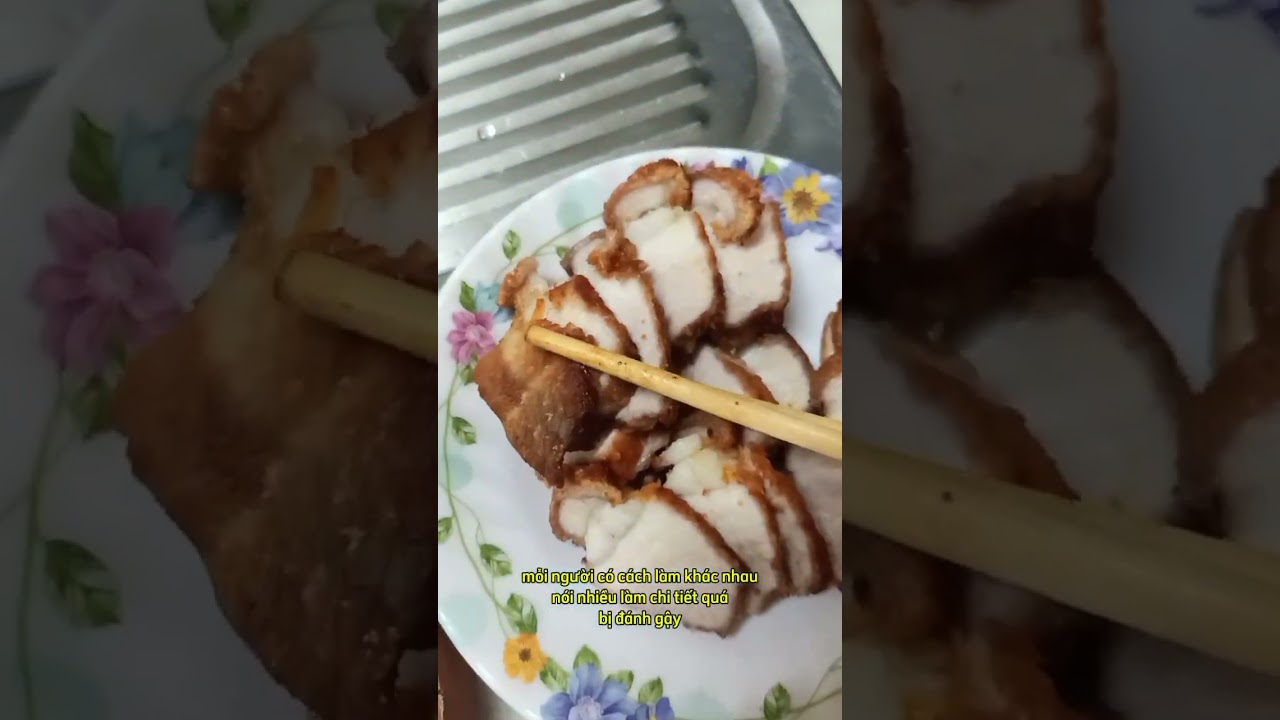 Vét sạch túi nấu bữa cơm. Thịt chiên, rau bún, chả cá, trà đá. 8 chiện chơi 🥰