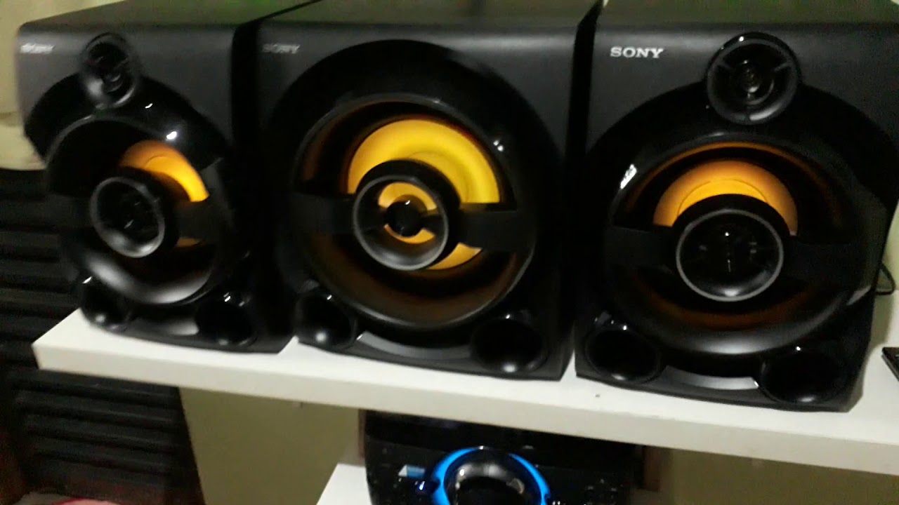 Sony shake - 33 ou Sony MHC - M80D?