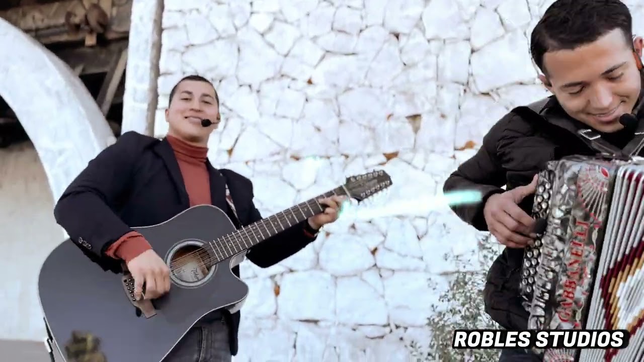 Alabaré - Yo Tengo Un Amigo Que Me Ama - Hermanos Robles (En Vivo)