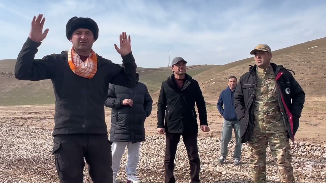 Сангтуда ба пешшш Дустмурод Ш