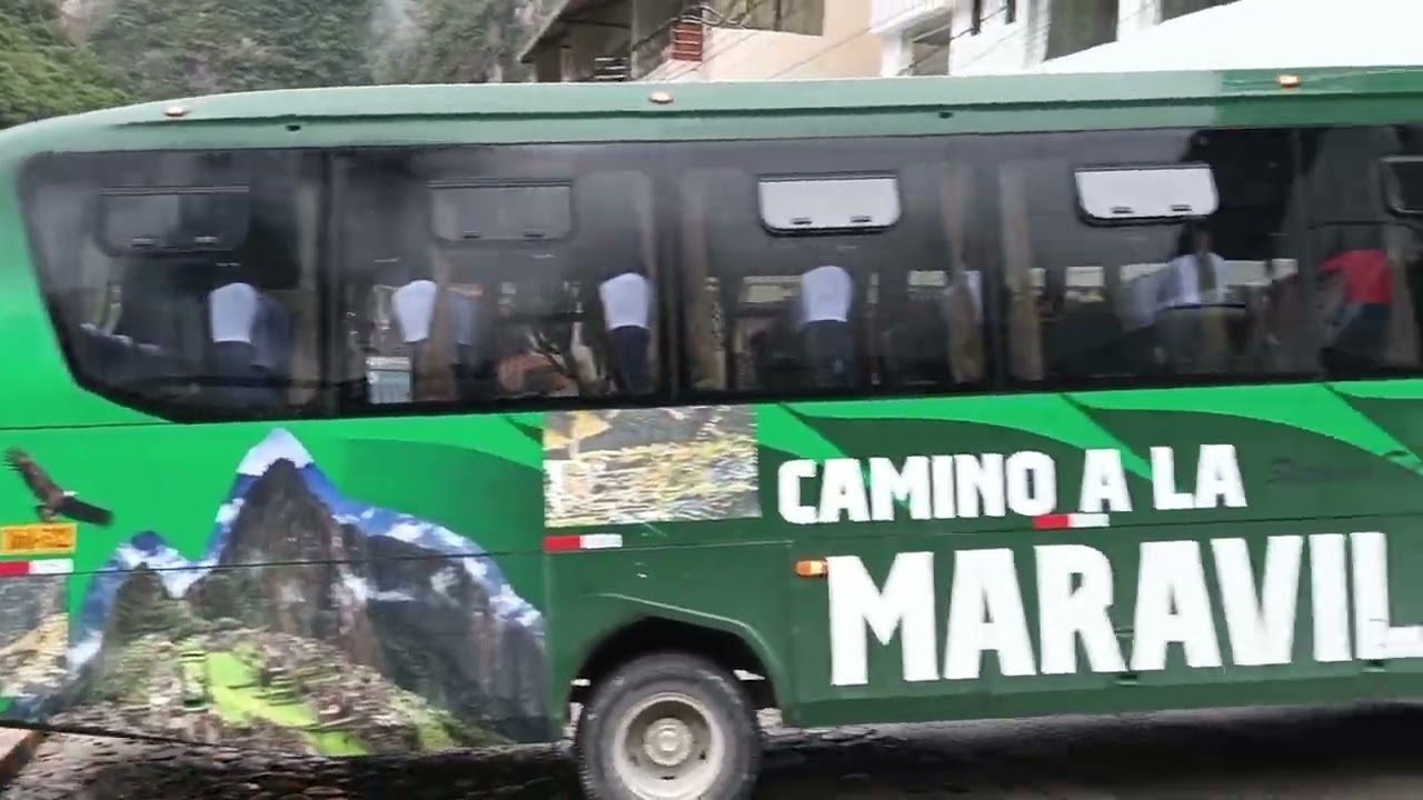 Aguas Calientes, abordaje de buses.