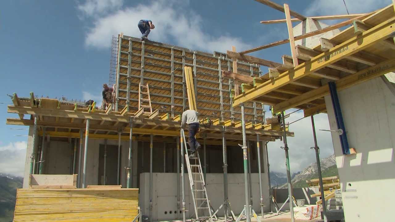Neubau Tanzbödenbahn: Stützen Montage
