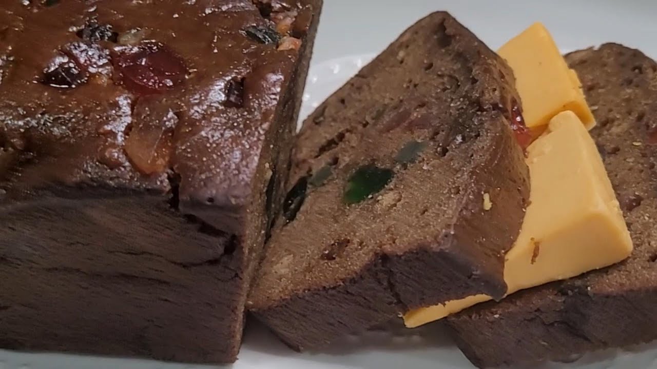 Tasty Easter Bun - Jamaican Style - Very Delicious!