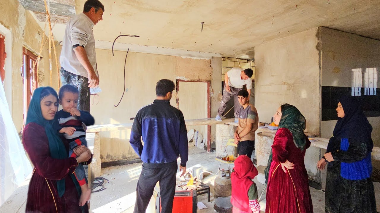 The beginning of the beautiful art of plastering the Daral nomadic house