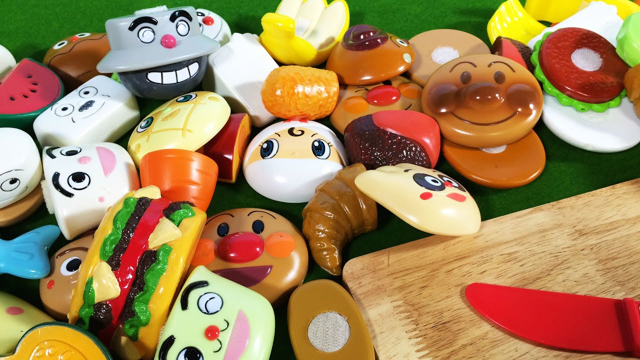 アンパンマン ままごとトントン いろいろな食べ物をトントン切って遊ぼう！