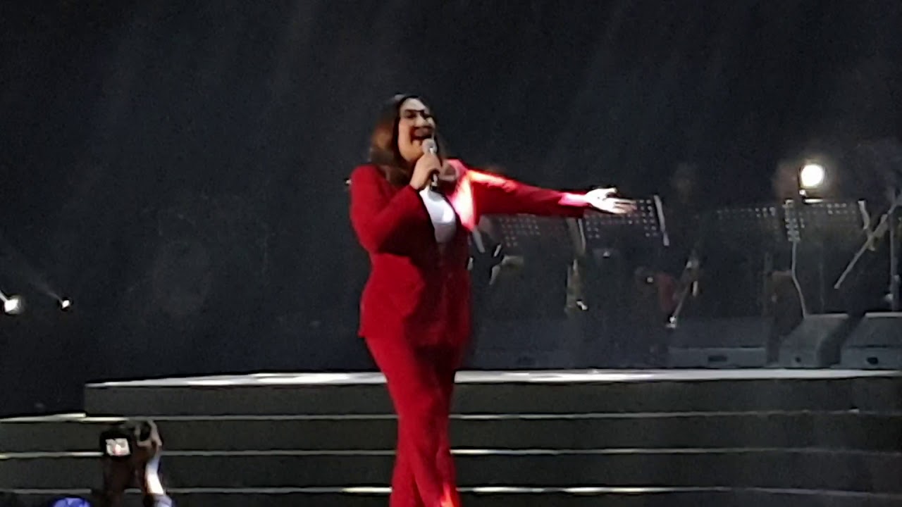 BUMIBIRIT si Ate SHAWIE Sharon Cuneta sings TO LOVE AGAIN
#GrandGathering2019
#PLDTGabayGuro