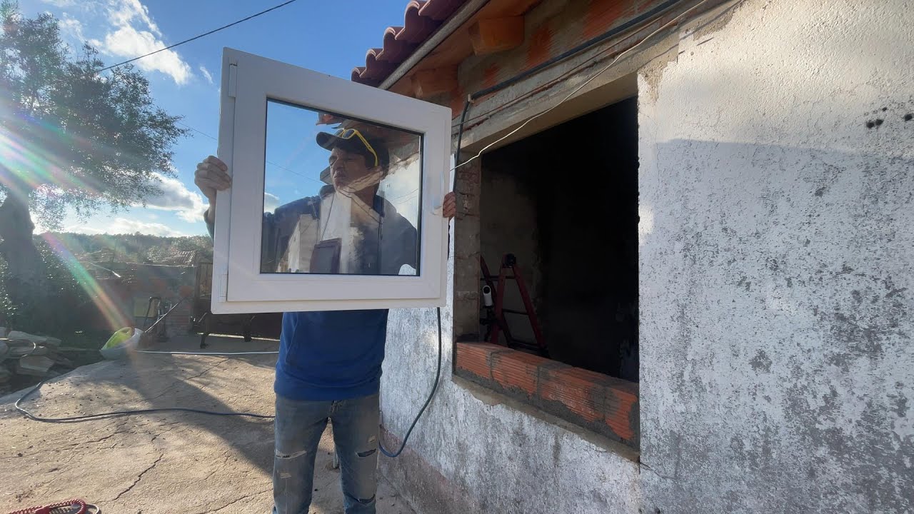 WINDOWS DRAMA! - Portuguese Home Renovation