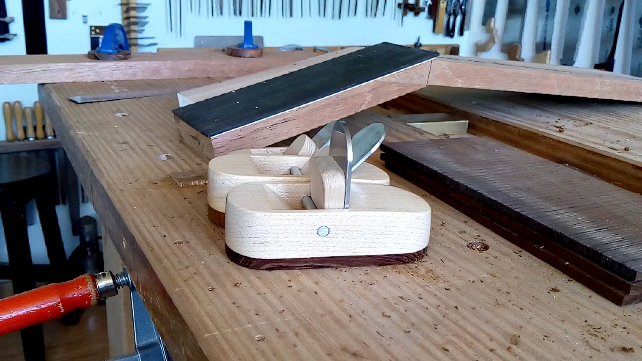 MÁSTIL PARA GUITARRA EN PROCESO