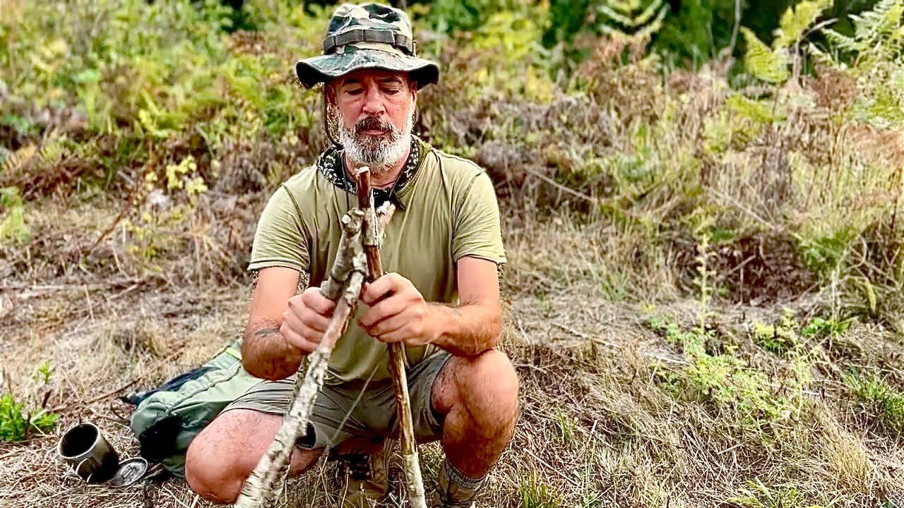 Fast Tripod For Hanging Cook Pot Over Campfire 