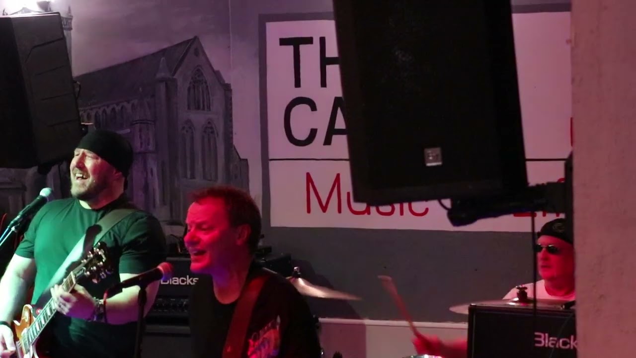 Sad Ida - Go Your Own Way@The Cave,Paisley
