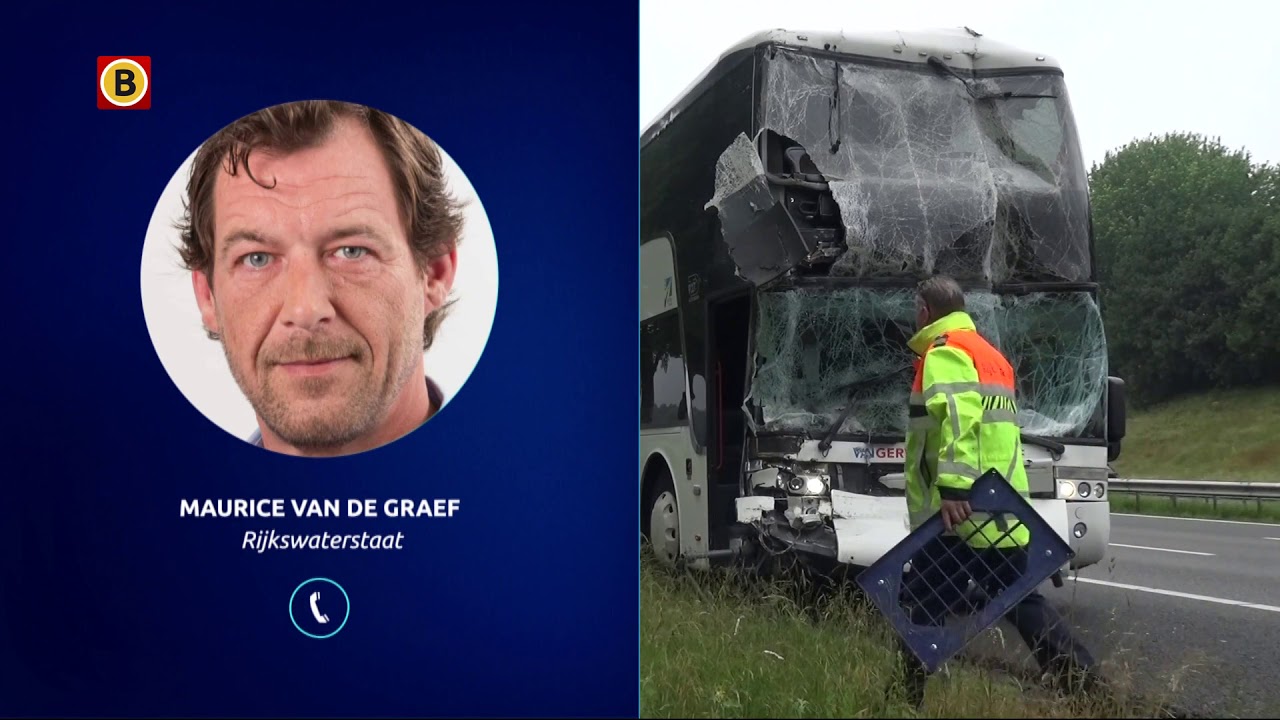 Monsterfile van 20 kilometer op A58 na botsing auto's, vrachtwagens en touringcar