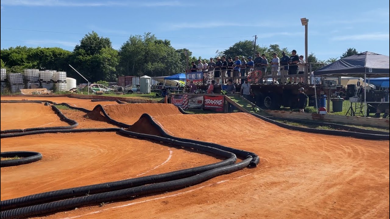 FIRST TIME RACING AT TURN AND BURN RC RACEWAY !!