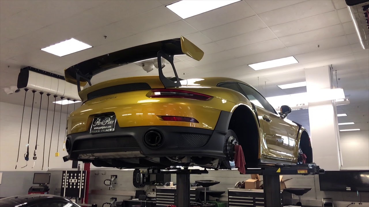 $100,000 Paint Option: Porsche GT2 RS in Chromaflair Explosive Gold