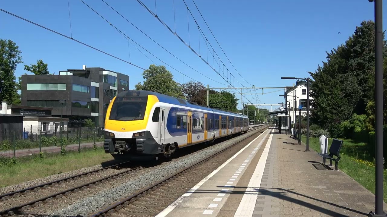 Treinen op de stations van Oisterwijk en Tilburg op 11 mei 2025