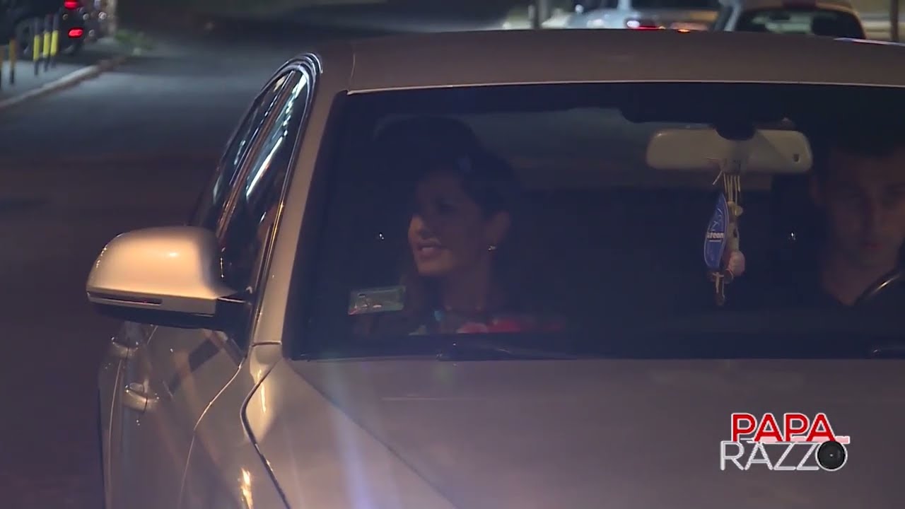 PAPARACO PUNOLETSTVO BOJANICA I GOSTI SA ESTRADE - TANJA SAVIC SA MOMKOM - Lutajuca Kamera