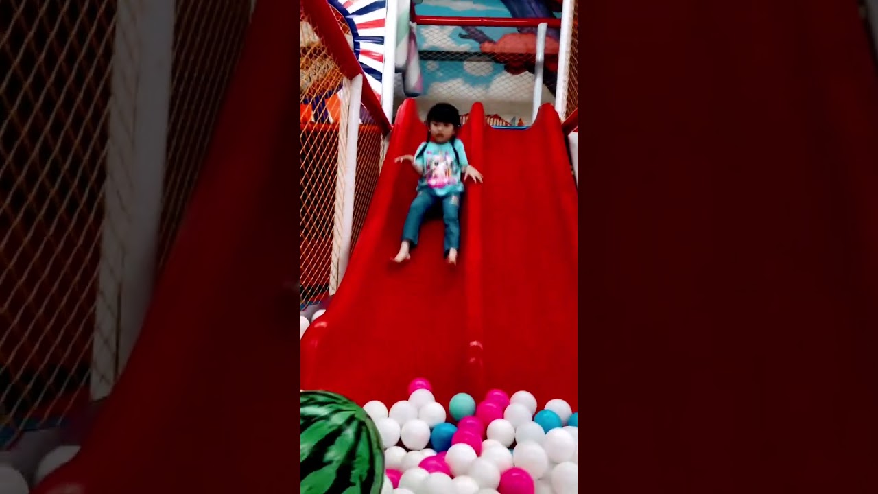 CLIMB CLIMBING GO SLIDE #shorts #shortvideo #viral #shortsfeed #playground #climbing #slide #short