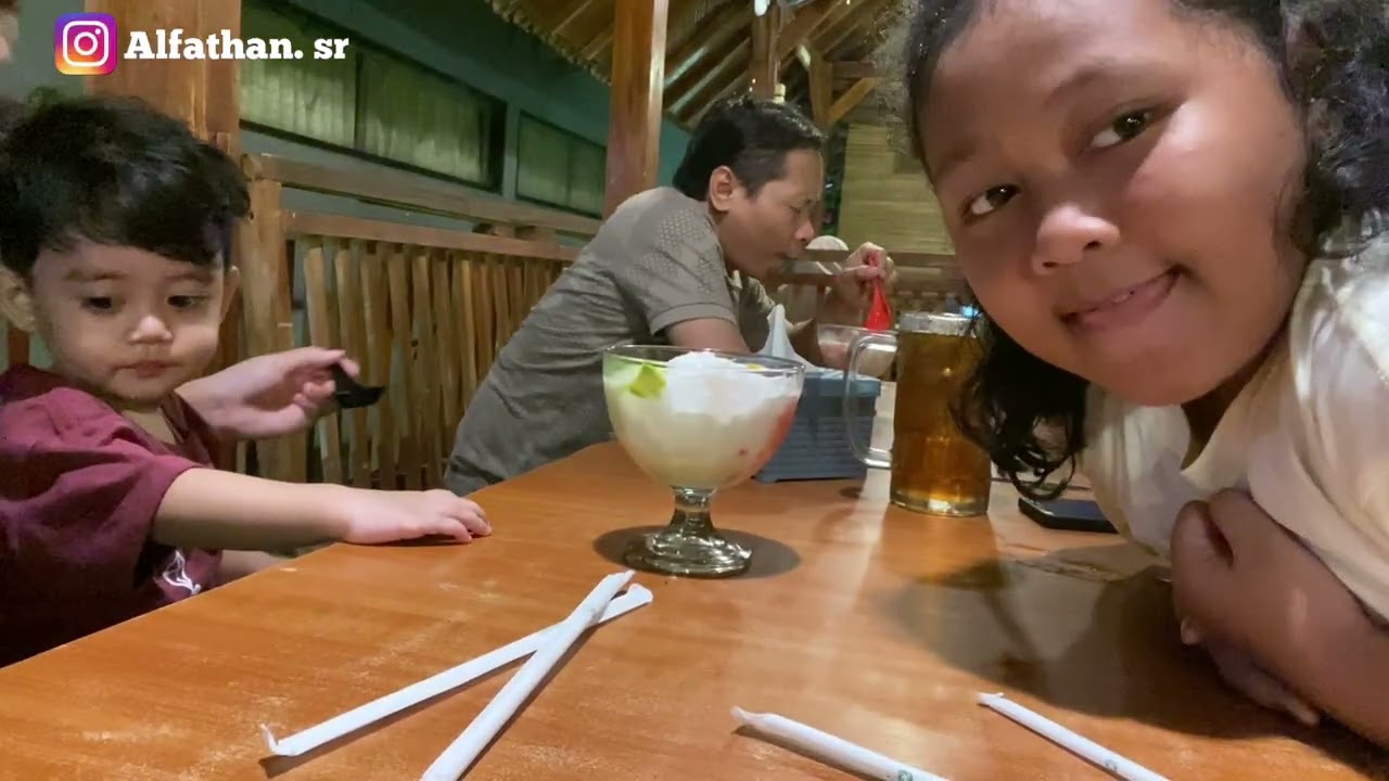 Makan Bersama di Hari Ultah Bunda