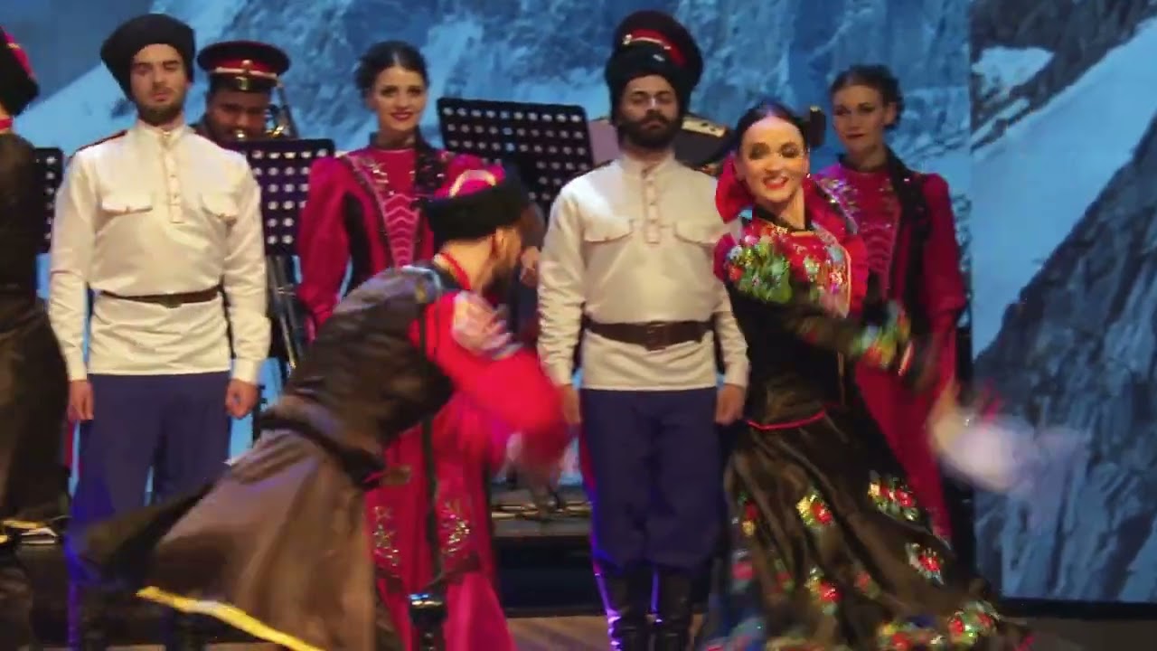 Казачий курень-постановка  Дед
