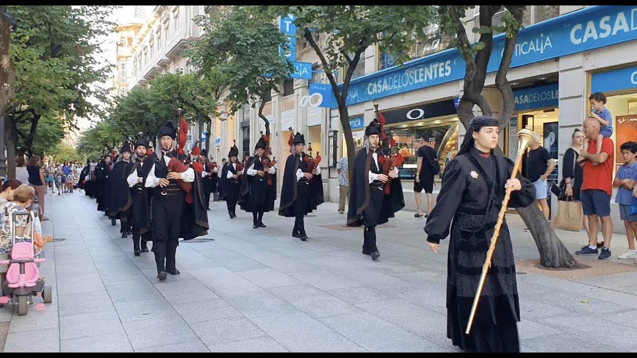 Actuación de la Real Banda de Gaitas de la Diputación de Ourense durante el 41 Congreso de ALDEEU