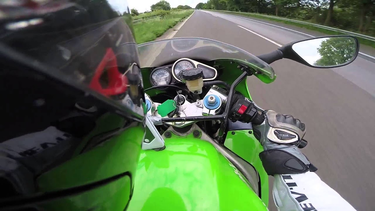 2 x Kawasaki Ninja Zx9r fun on the Autobahn @ 285 km/h